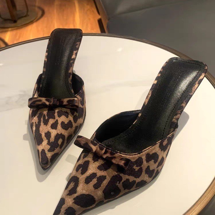 damespantoffels met puntige ho - Ethnic Fashion recensie en prijs
