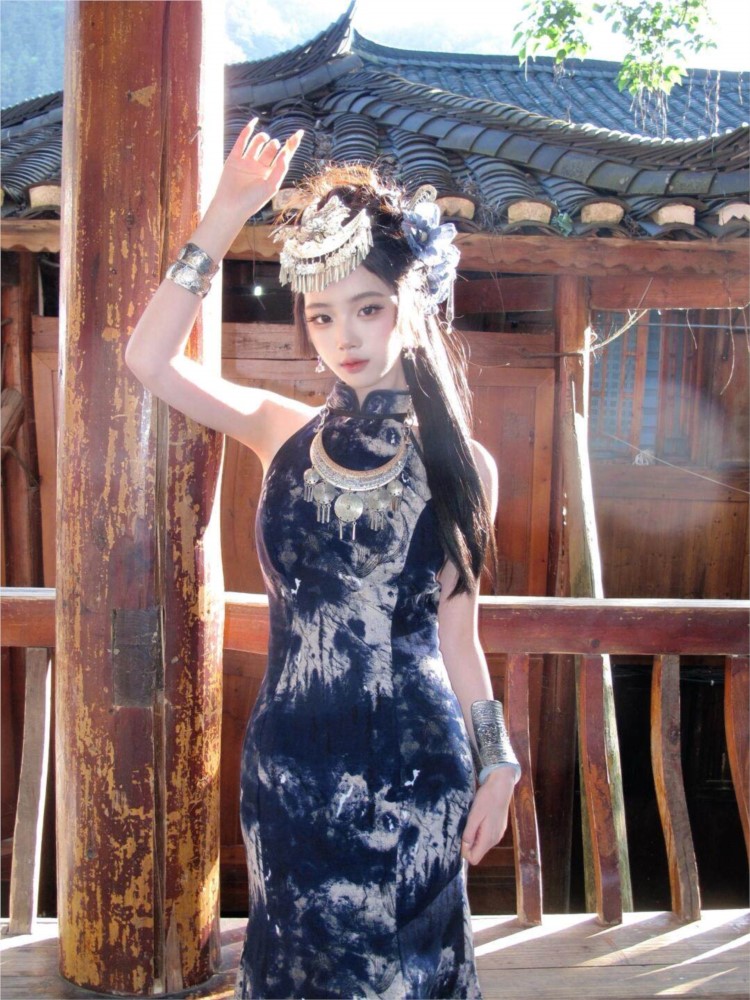 Nieuwe batikjurk, coole damesk - Ethnic Dress Fashion Show recensie en prijs