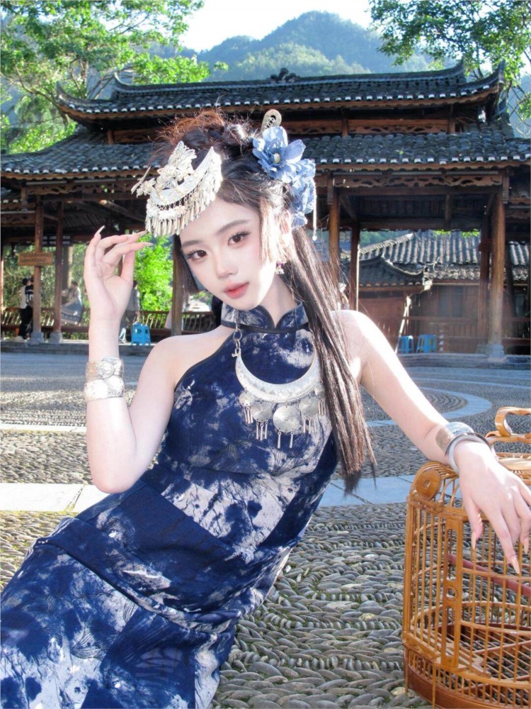 Nieuwe batikjurk, coole damesk - Ethnic Dress Fashion Show recensie en prijs