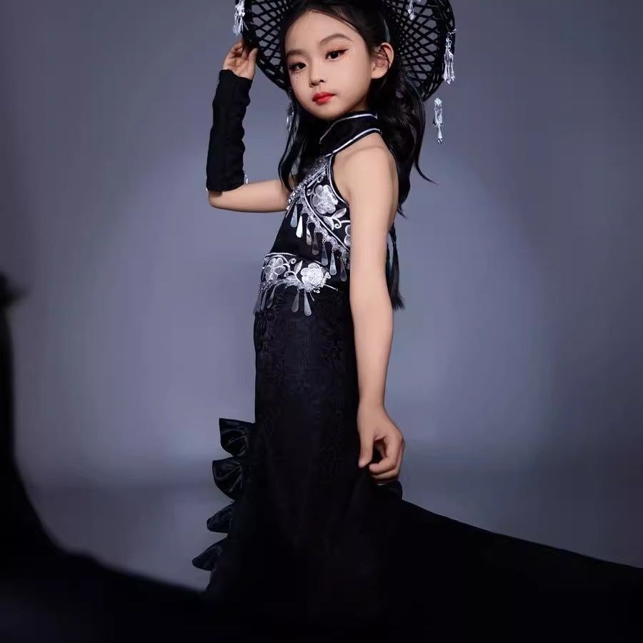 Kinderpak Trailing Rok Chinese - Ethnic Dress Fashion Show recensie en prijs
